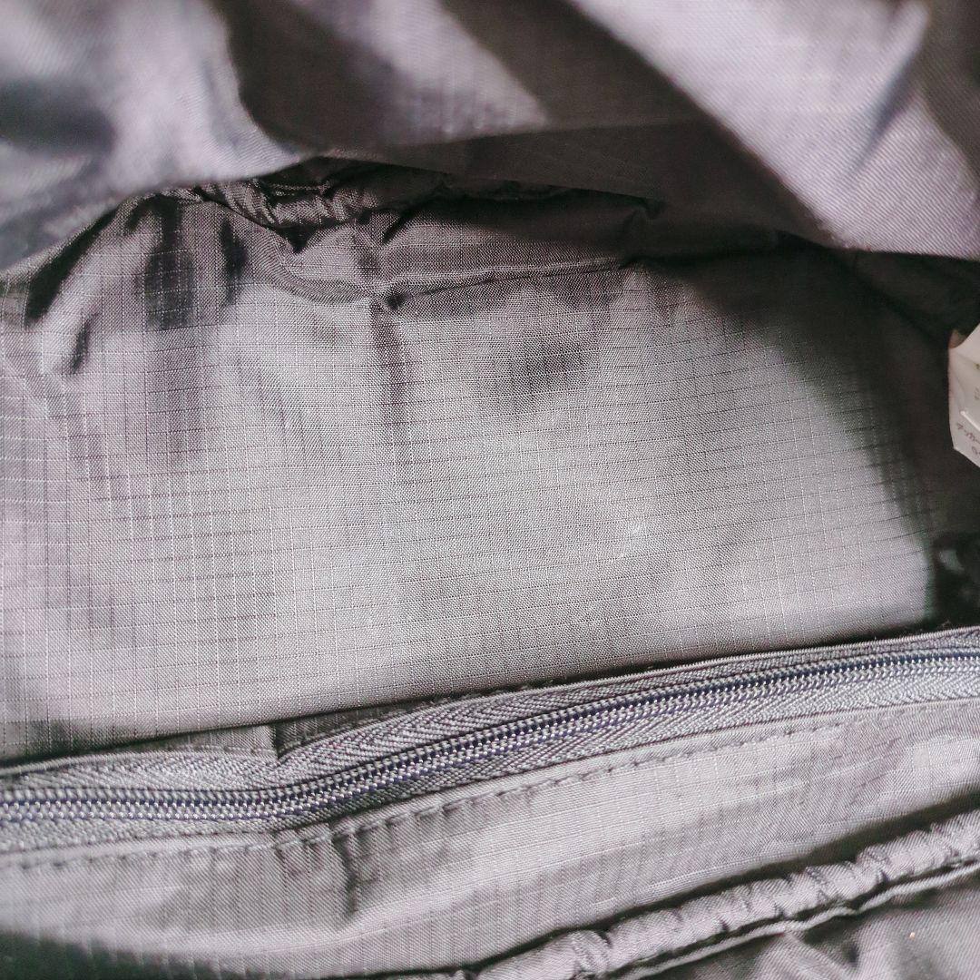 【美品】UGG　ボディバッグ　ウエストポーチ　キルティング　アグ　男女兼用