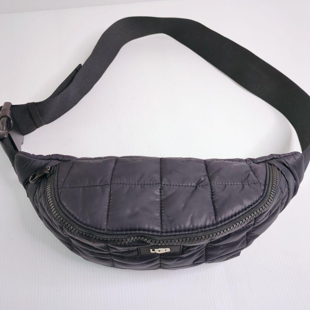 【美品】UGG　ボディバッグ　ウエストポーチ　キルティング　アグ　男女兼用