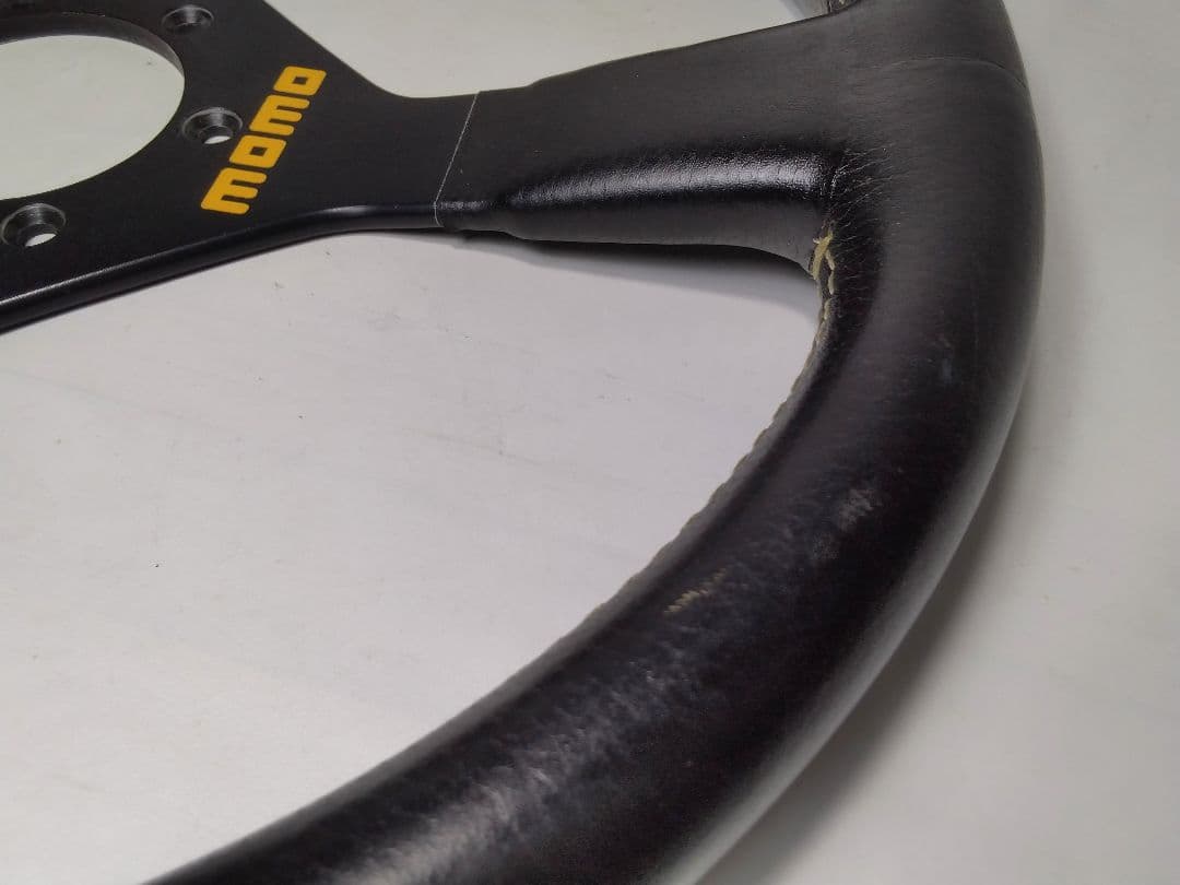 MOMO　ステアリング　３４cm　 ヴェローチェレーシング　当時物