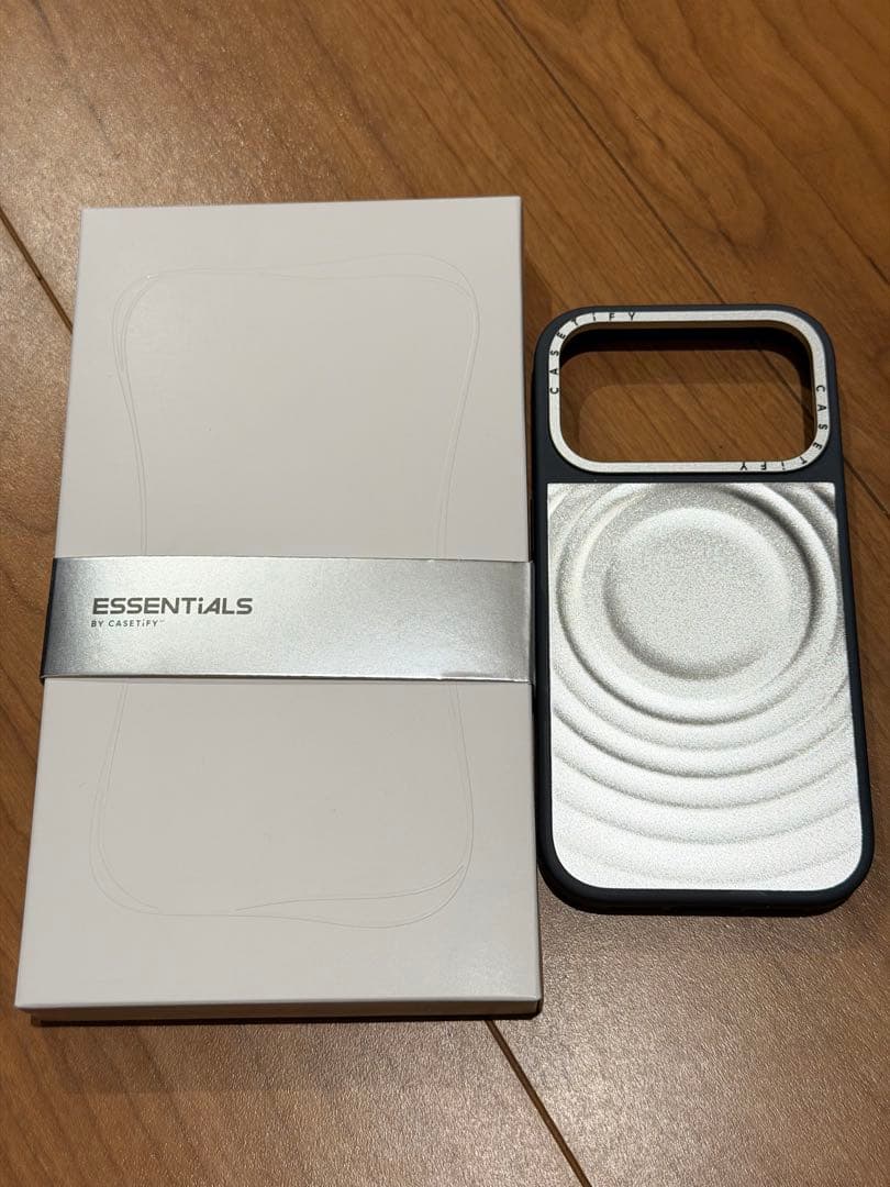 特別価格 CASETiFY メタルウェーブ iPhone17Proケース