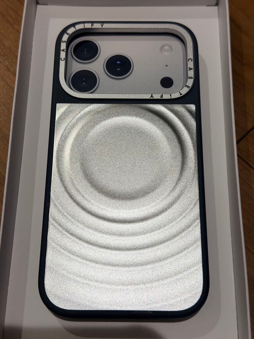 特別価格 CASETiFY メタルウェーブ iPhone17Proケース