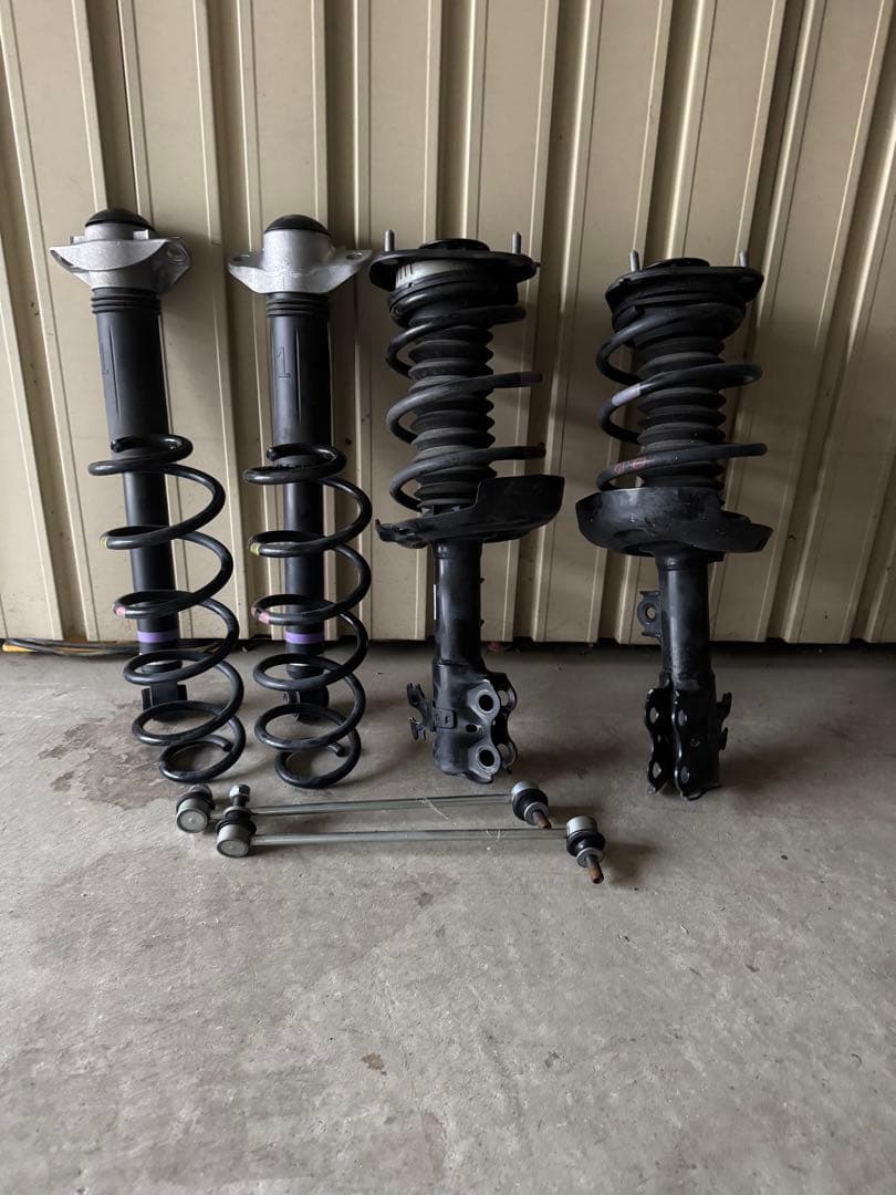 50プリウス後期純正サスペンション1式