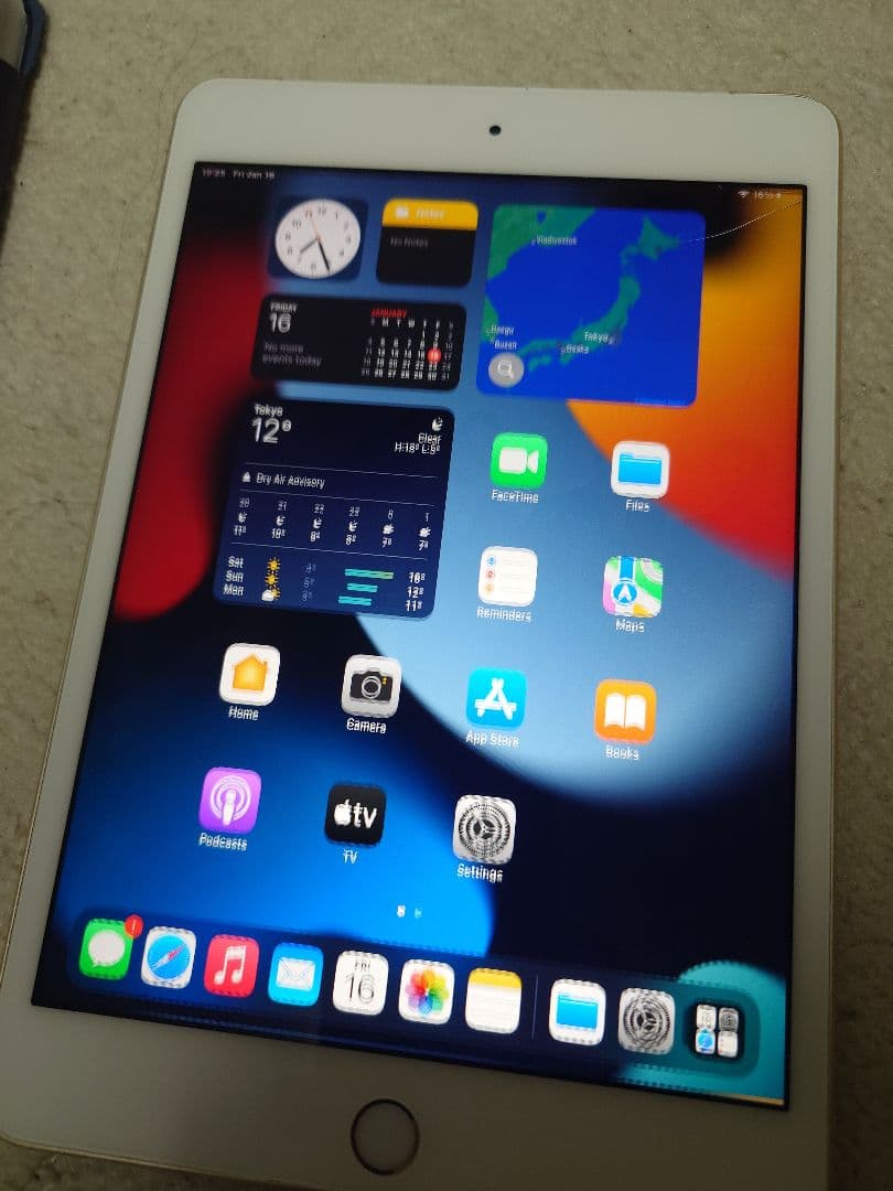 iPad mini4 32ギガ　セルラーモデル