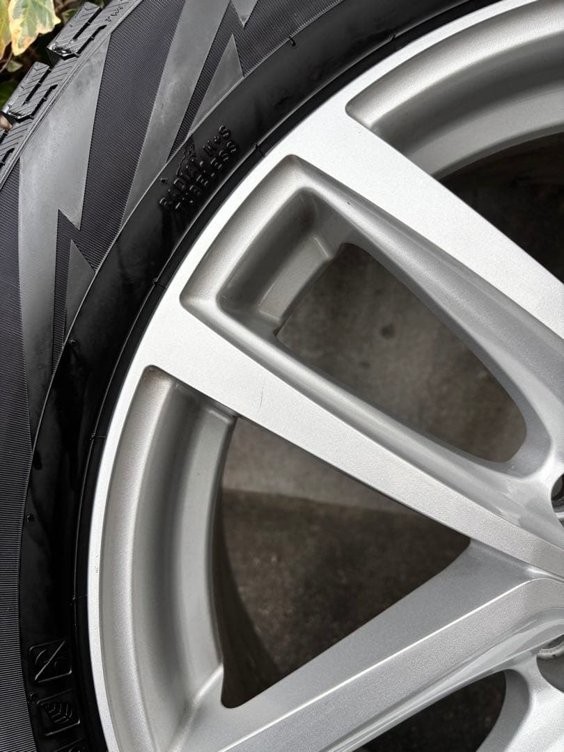 Volkswagen Tiguan 18インチ ホイール+スタッドレスセット