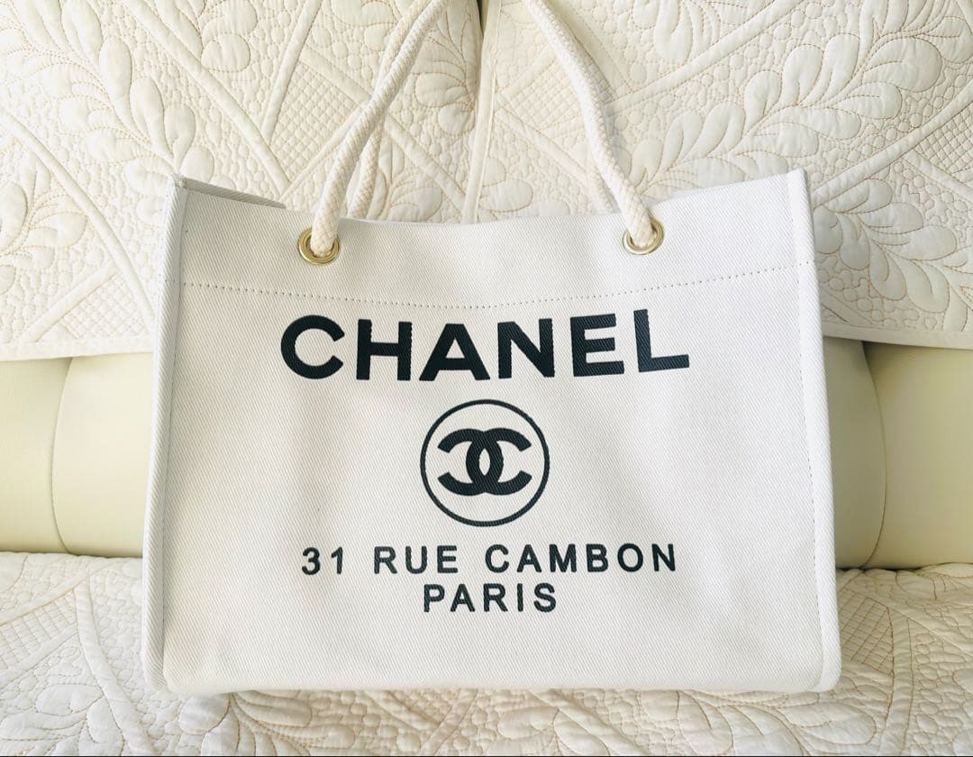 CHANELノベルティ☆肩掛けトートバッグ新品未使用品キャンバス白