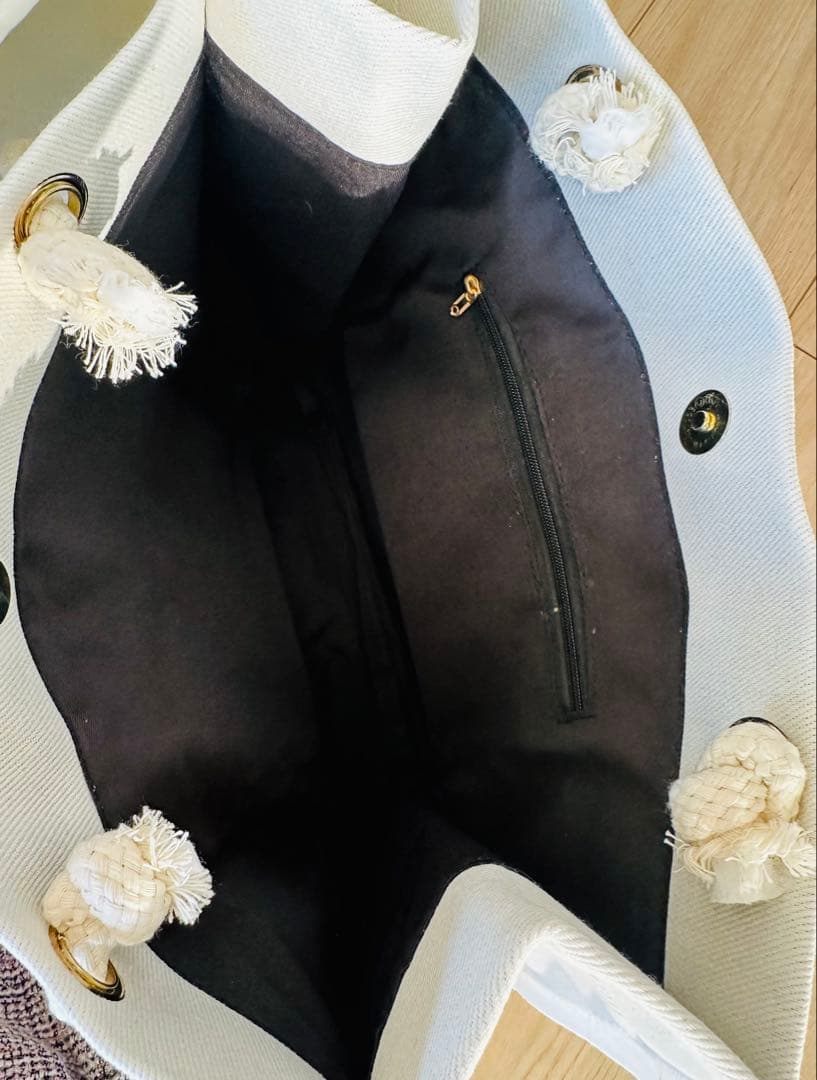 CHANELノベルティ☆肩掛けトートバッグ新品未使用品キャンバス白