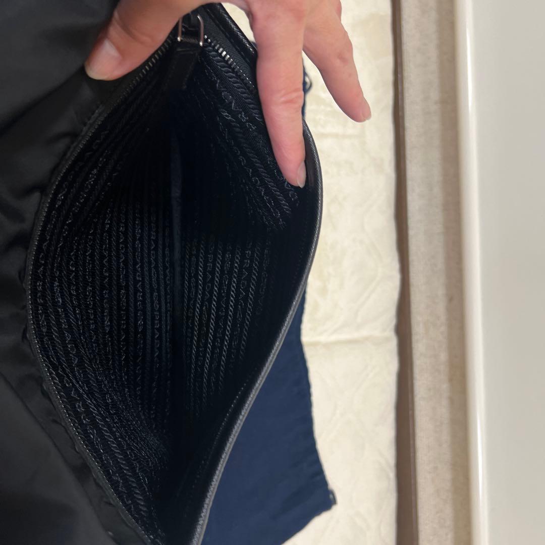 プラダショルダーバッグ