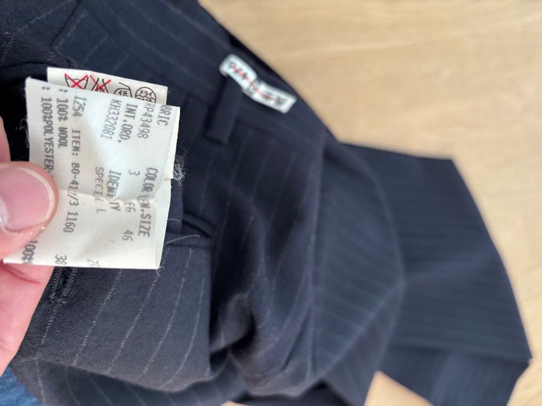 田*.様 LARDINI ストライプ ビジネススーツ 46