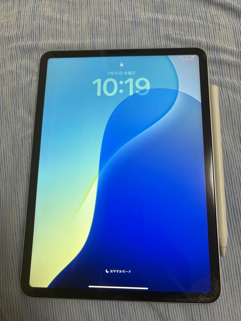 iPadpro11第3世代手帳型カバーApple Pencil（画面にヒビあり）