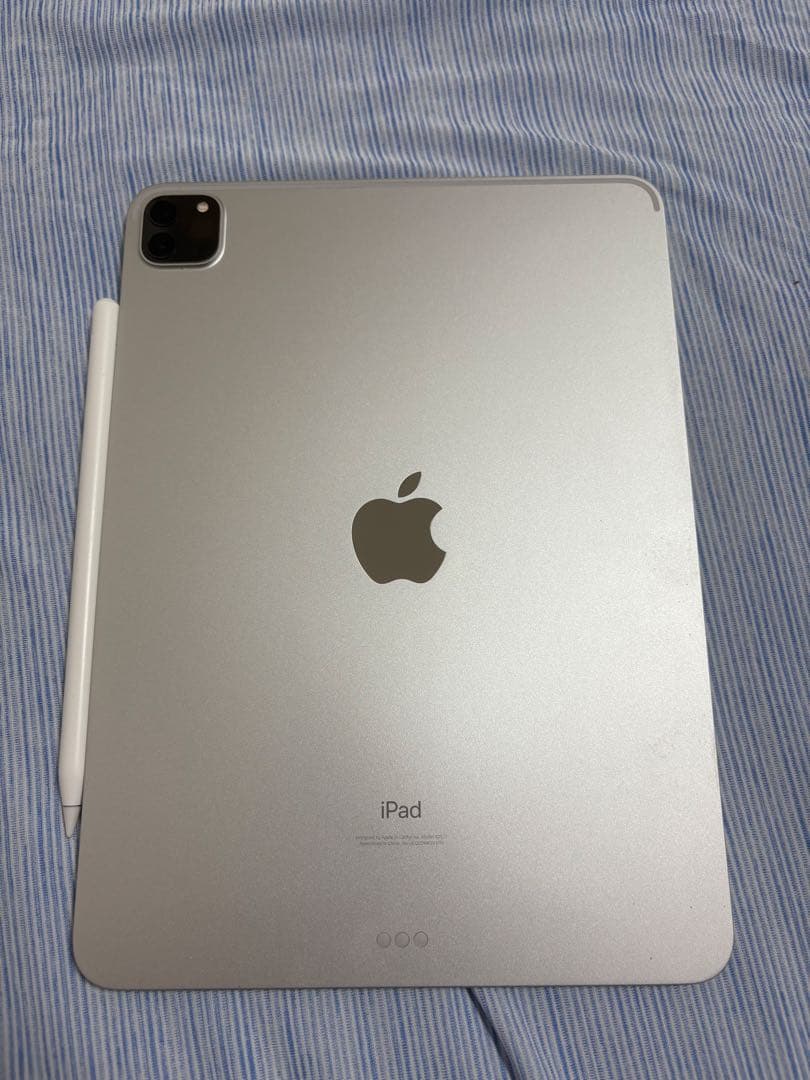 iPadpro11第3世代手帳型カバーApple Pencil（画面にヒビあり）