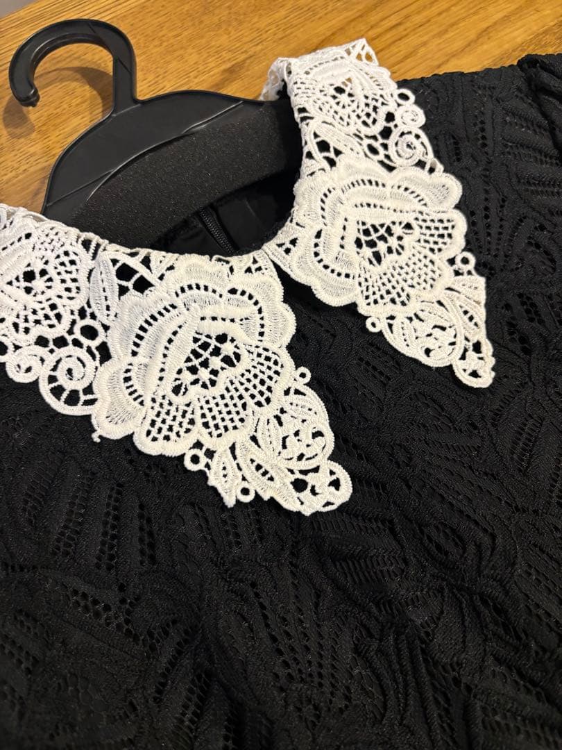 JEJAレースビッグカラー花柄ワンピースドレス レース襟付きブラックドレス