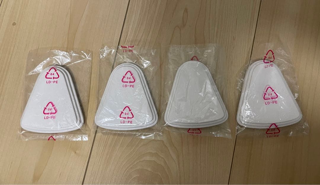 シンプルデザインのシーリングファン(4灯 ホワイト)