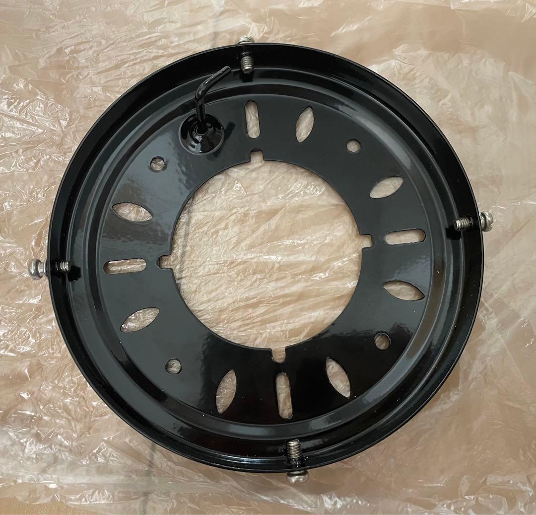 シンプルデザインのシーリングファン(4灯 ホワイト)