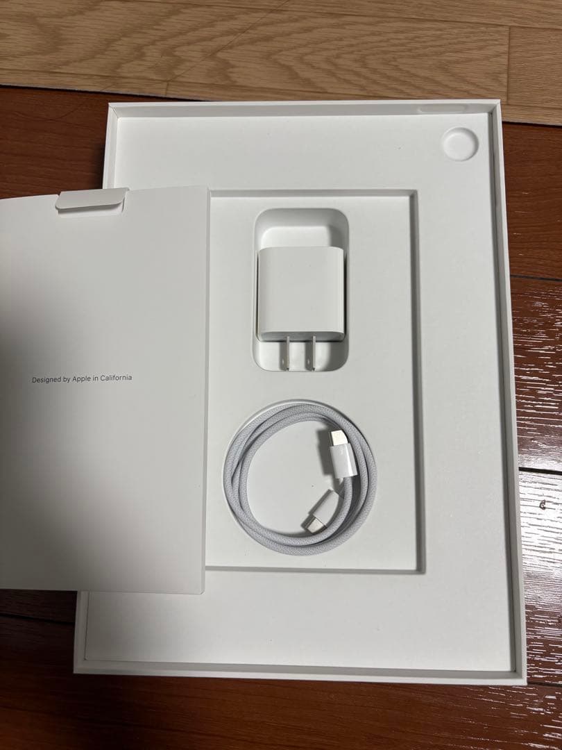 iPad A16 第11世代 Wi-Fi 128GB ブルー　付属品あり