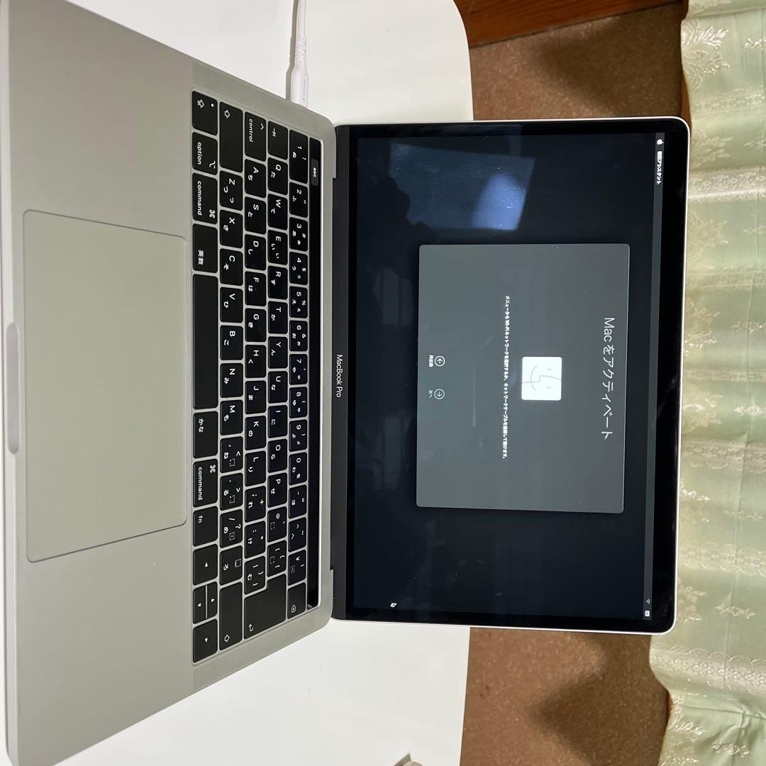 Apple MacBook Pro 2019年モデル、ほとんど使ってません。