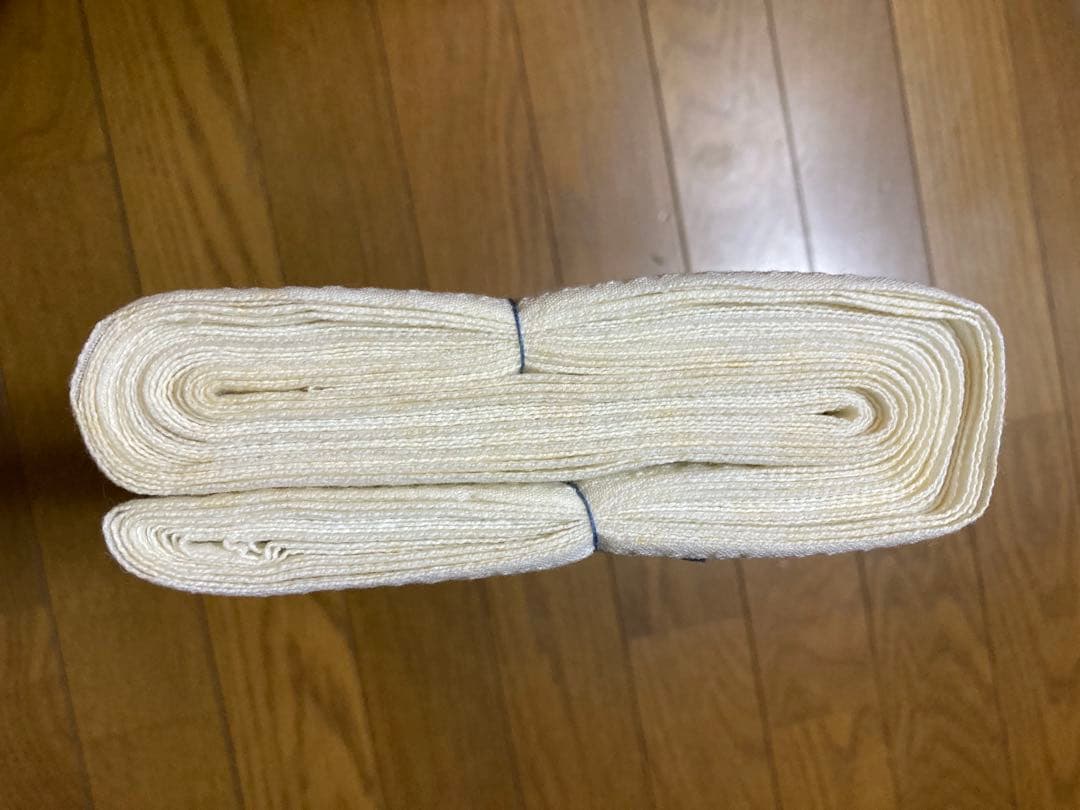 ノリノリの新品のしじら織3反です。