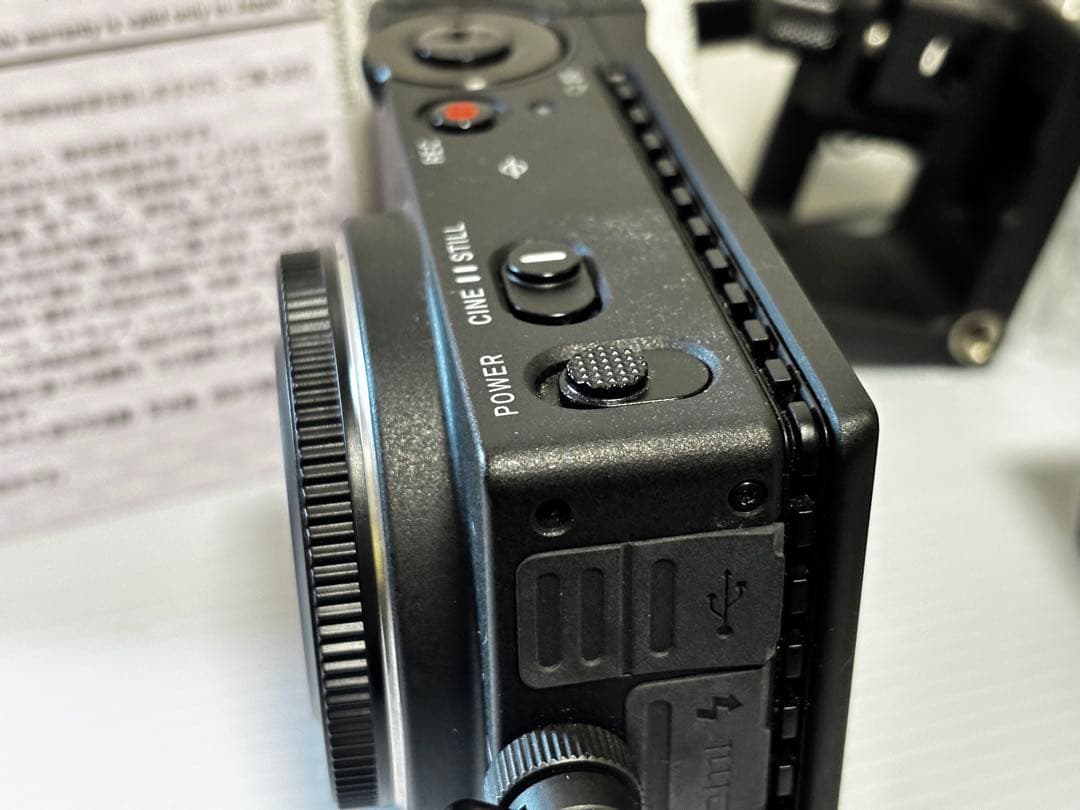 本体・レンズセット　SIGMA fp & 45mm F2.8 DG DN kit