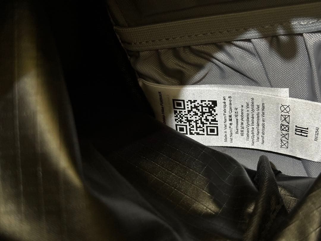 FJALLRAVEN ABISKO 25 ブラックバックパック