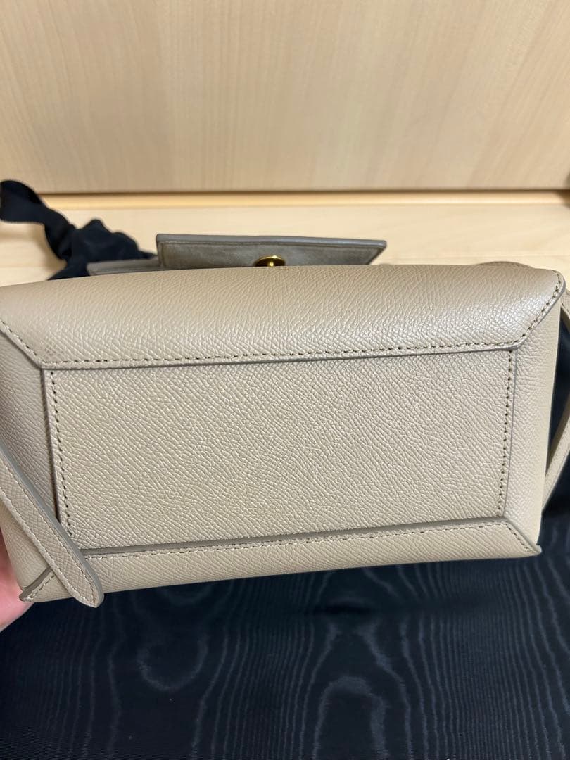 セリーヌ ベルトバッグ ナノ ライトトープ