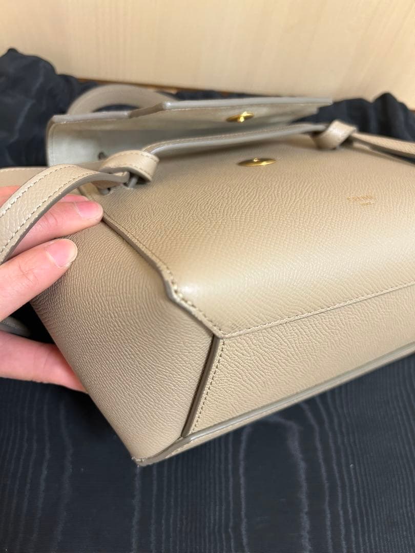 セリーヌ ベルトバッグ ナノ ライトトープ