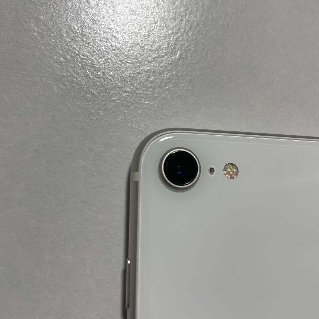 【美品】iPhone SE 第二世代 64gb フィルム・カバー装着 【箱付き】