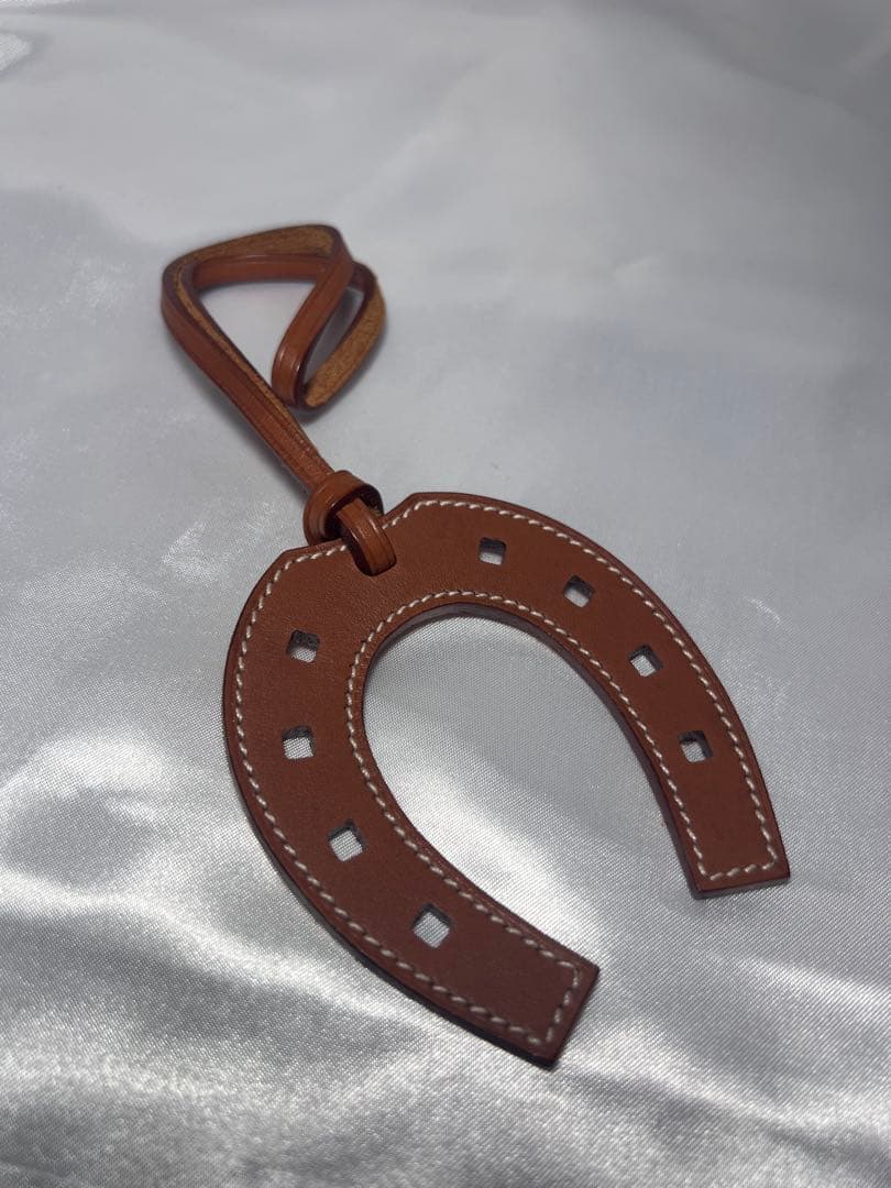 エルメス パドックチャーム ブラウン