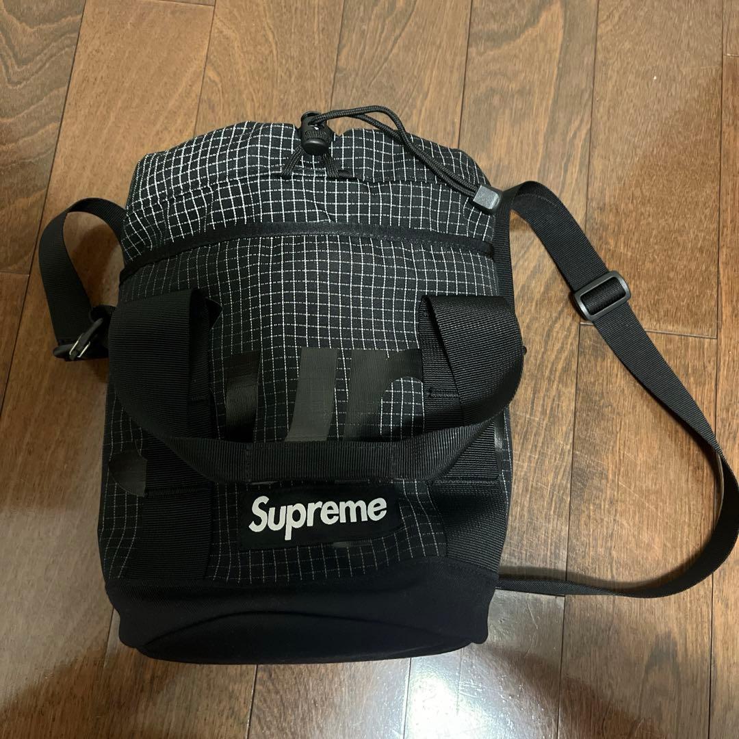 Supreme ショルダーバッグ　ドラムバッグ 黒 チェック柄