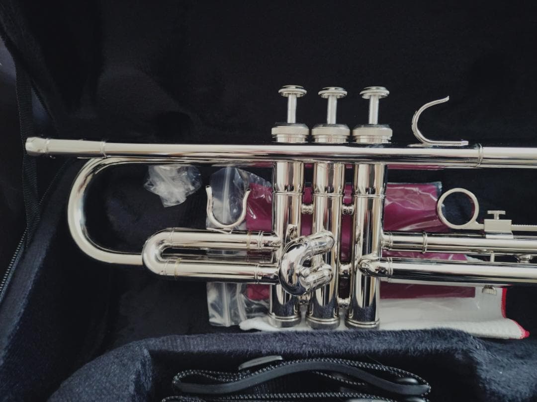 トランペット　銀　SLADE　未使用品