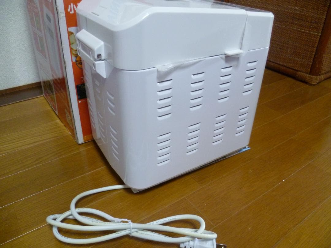 TWINBIRD ホームベーカリー自動具入れ機能付 　PY-E731