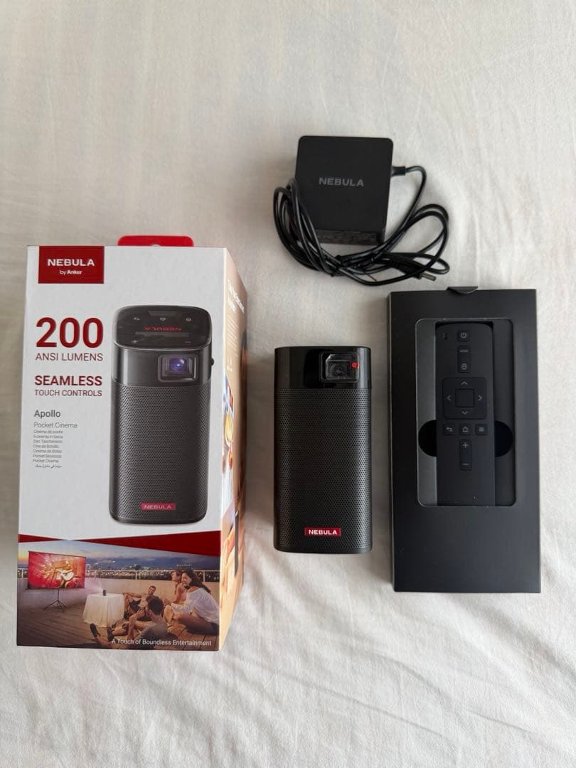 Nedula Apollo by Ankerプロジェクター 本体/純正三脚付き