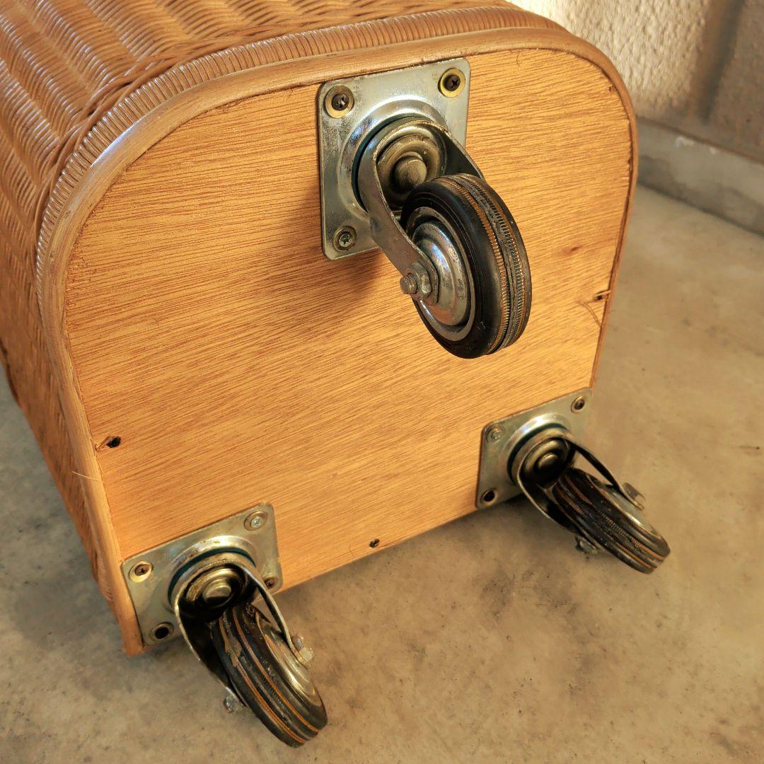 藤ラタン製キャスター付き ショッピングカート！