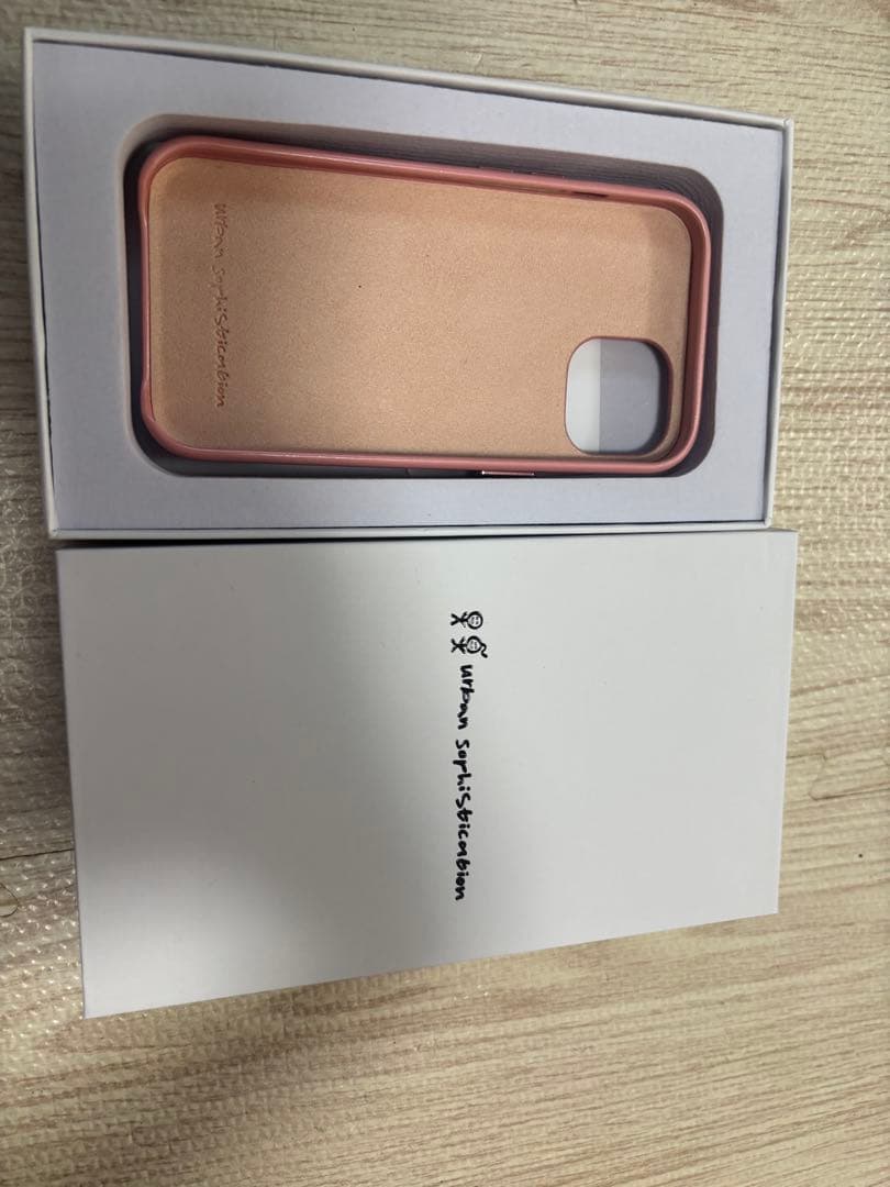 Urban Sophistication iPhone 15 ケース バレリーナ