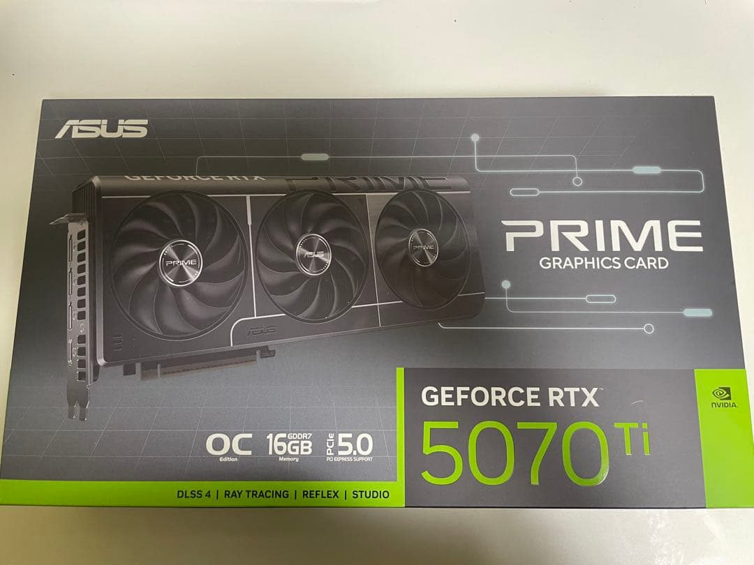 グラフィックボード・グラボ・ビデオカード ASUS GeForce RTX 5070 Ti OC 16GB