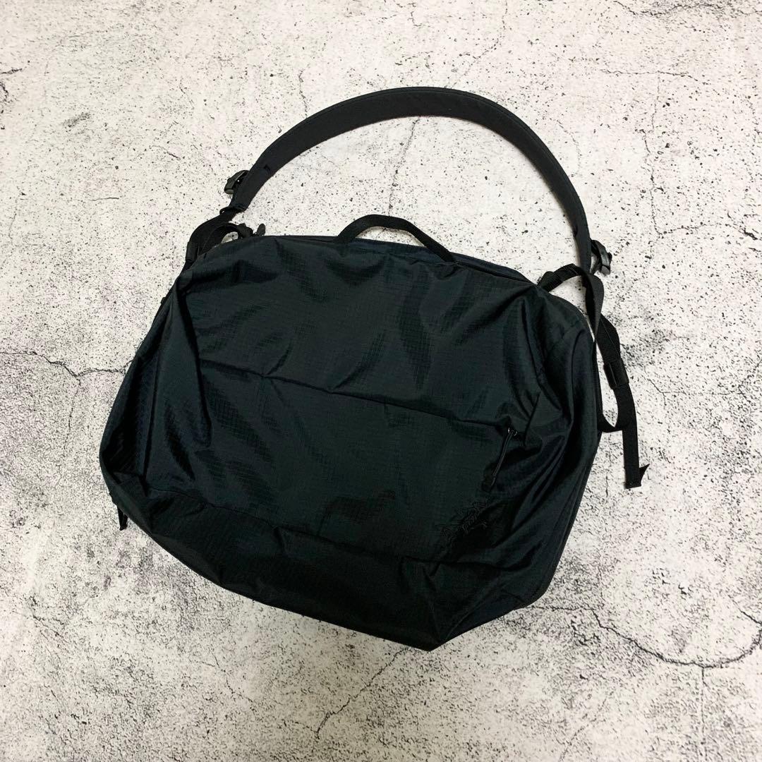 美品　ARC’TERYX アークテリクス 　イオン ギアオーガナイザー　収納力