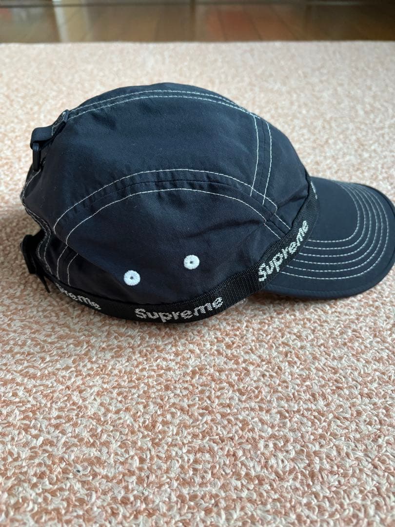 Supreme 黒 キャップ ストラップ付き