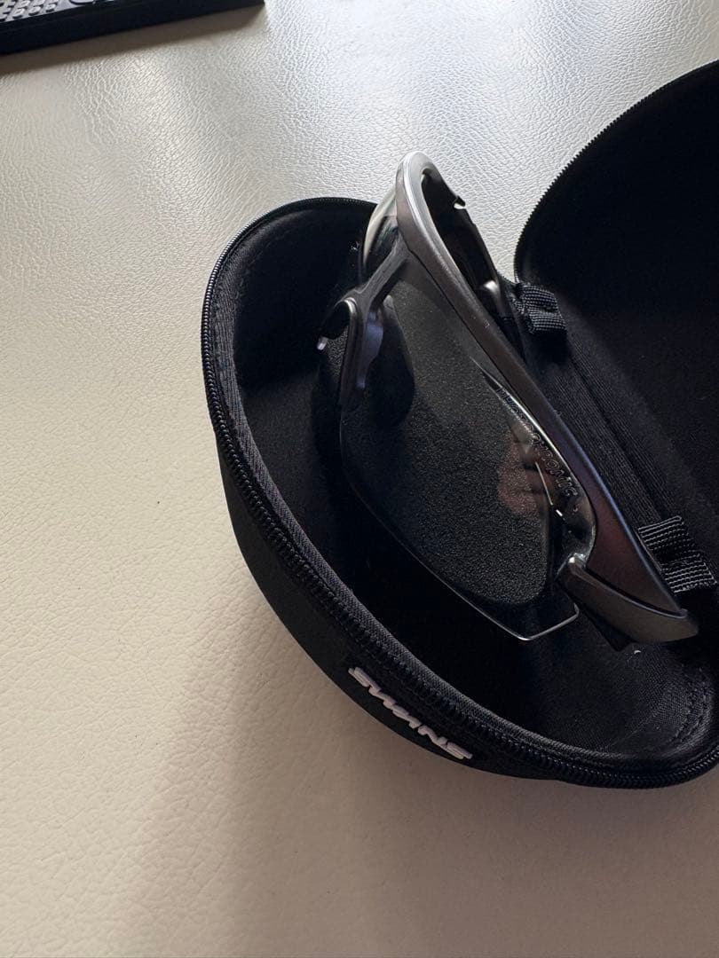 STRIX.D.A調光サングラス ケース付き