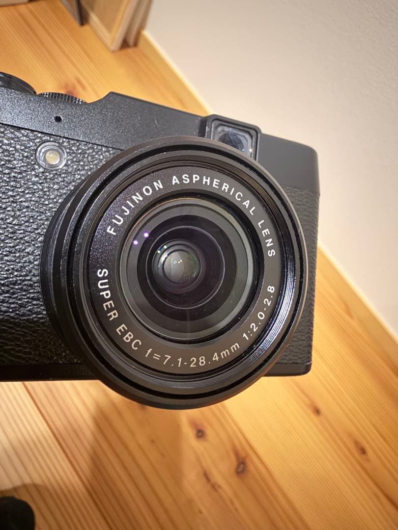 Fujifilm オールドコンデジ　X10