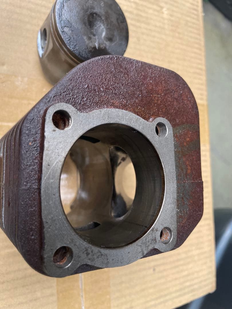 グランドアクシス100 社外シリンダーとピストン