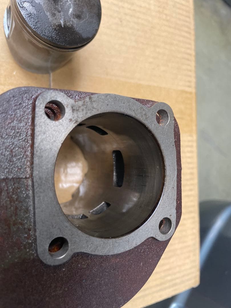 グランドアクシス100 社外シリンダーとピストン