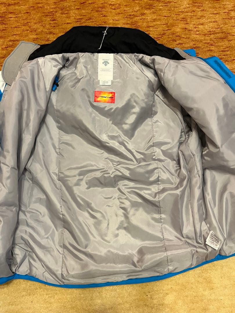 DESCENTE デサント ジュニアスキーウェア 上下 160サイズ（調整可）