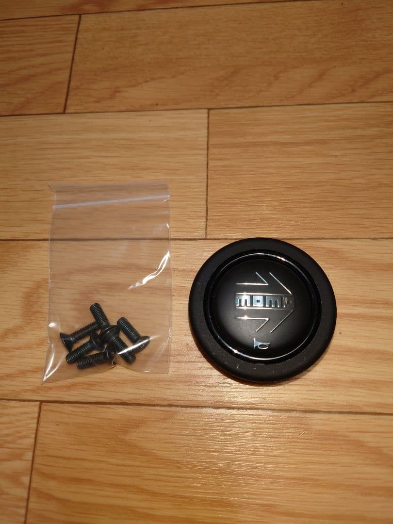 momo MOD.07 M-41レザー　ステアリング　モモステ