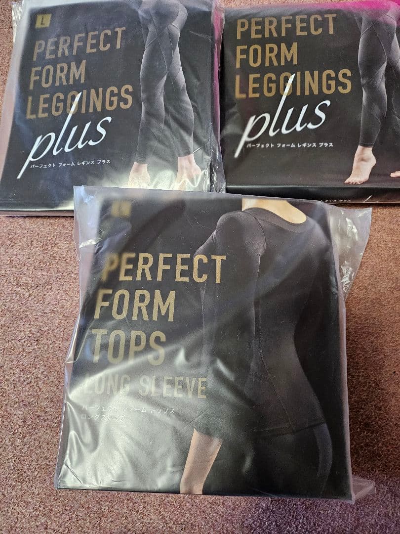 LAVA リントスルパーフェクトフォームレギンス&トップス Lサイズ 新品