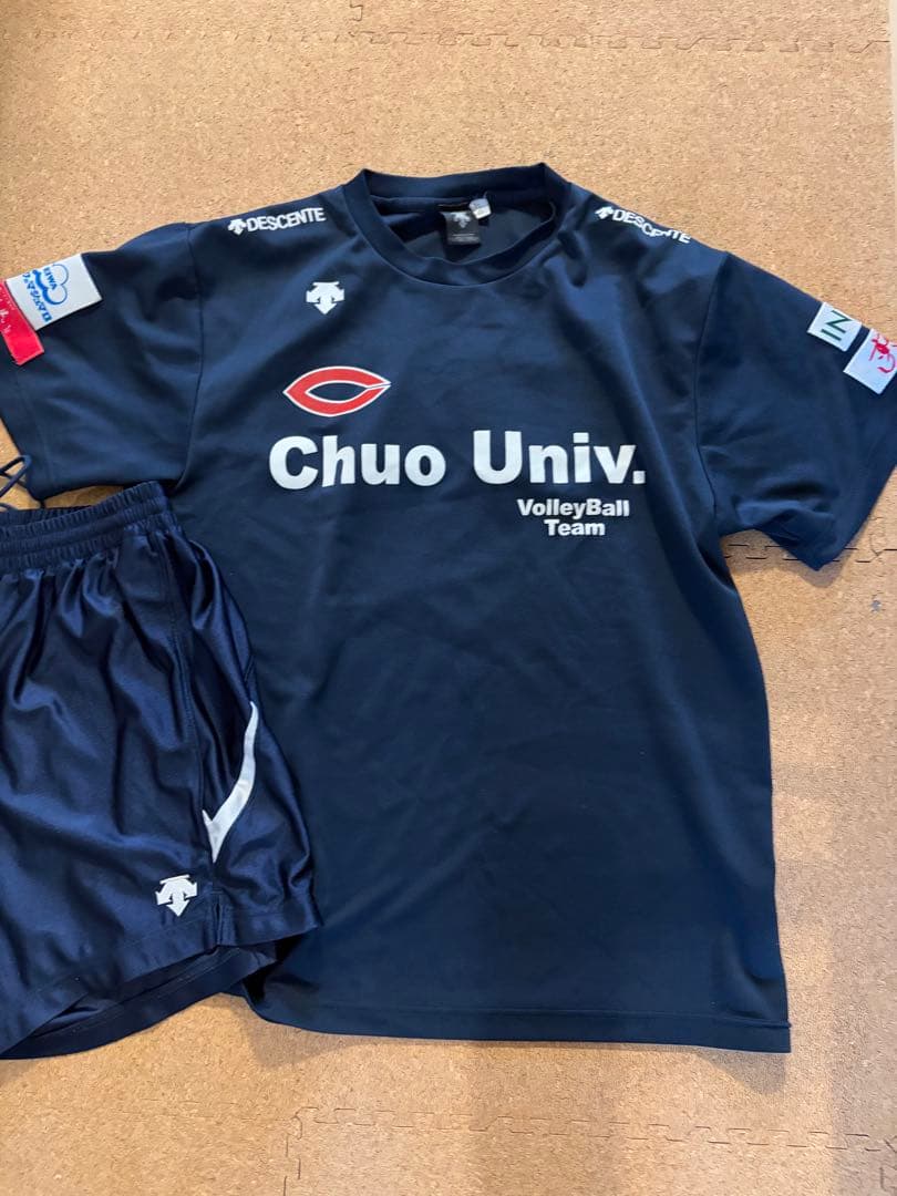 DESCENTE 中央大学バレーボールチームウォームアップウェアデサント石川祐希
