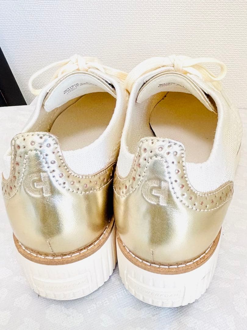 COLE HAAN プラットフォーム ・アイボリー☆極美品