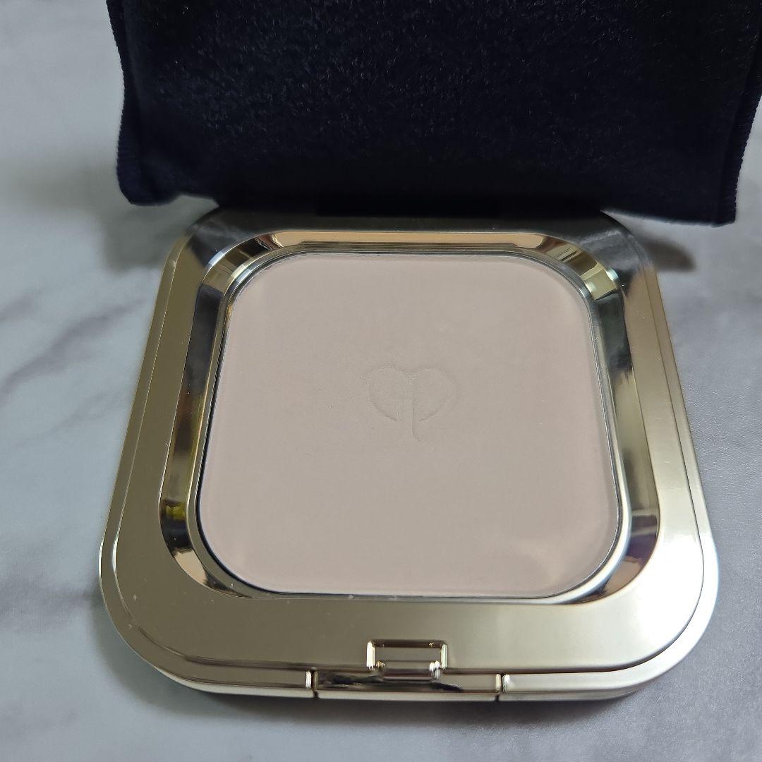 ◾ほぼ未使用品◾クレ・ド・ポーボーテ プードルコンパクトエサンシエルn