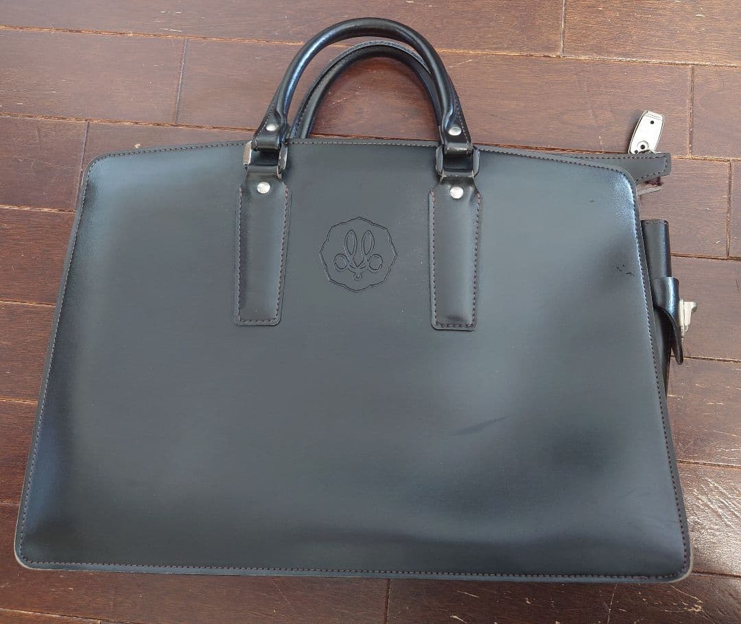 【シナモンではないよミルクだよ？】　制鞄