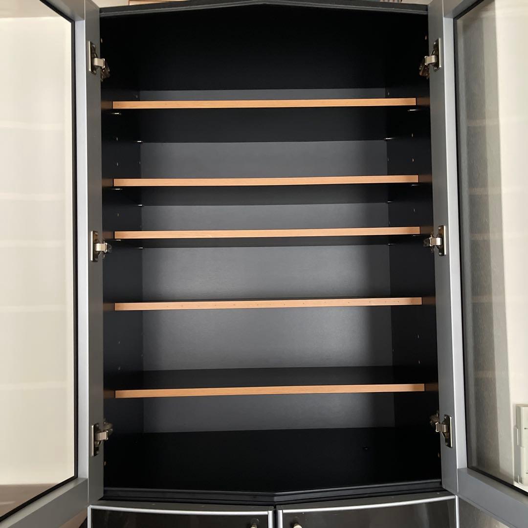 送料込み★飾り棚　ブラック×シルバー ガラス扉　日本製 本棚としてもOKです