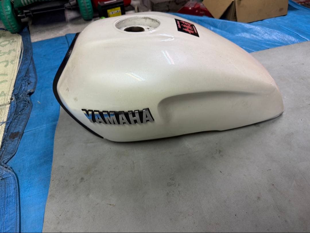 YAMAHA XJR400R タンク　RH02J
