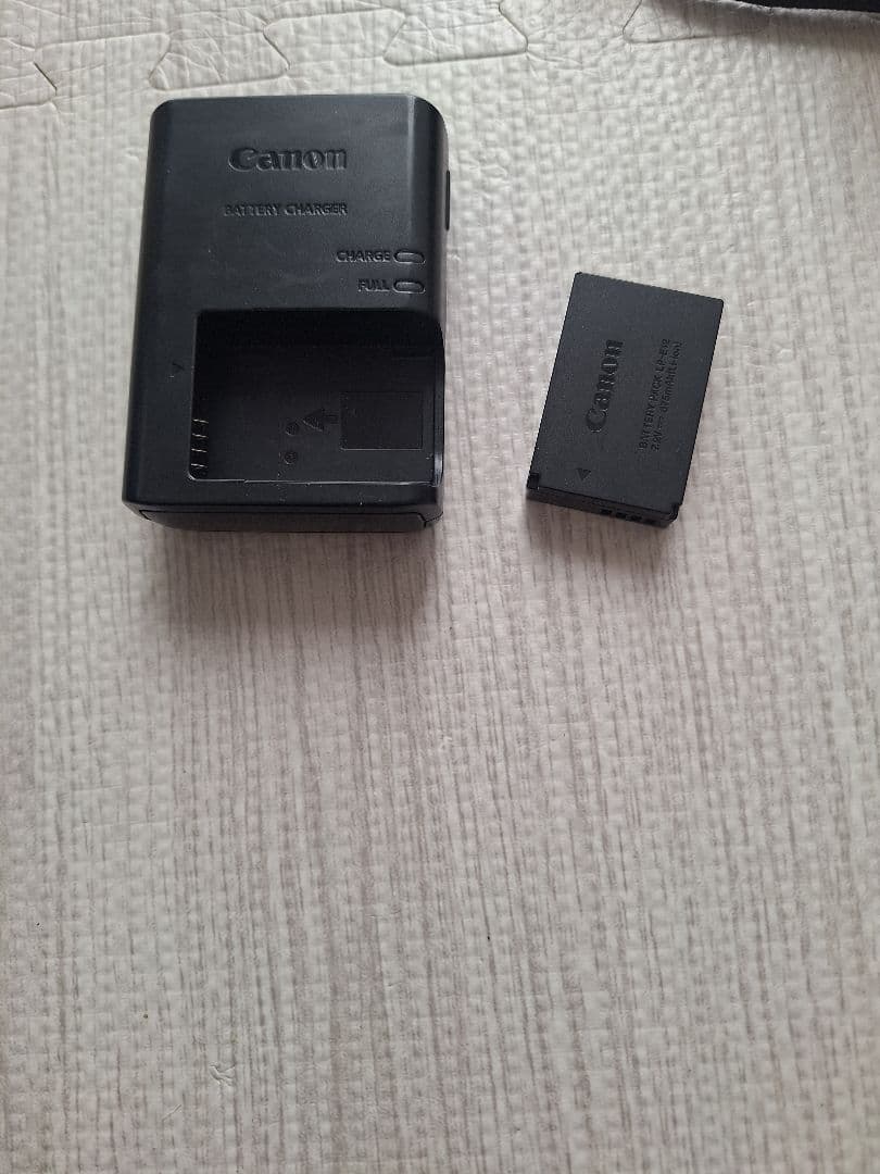 Canon　EOS M100 ミラーレスカメラ