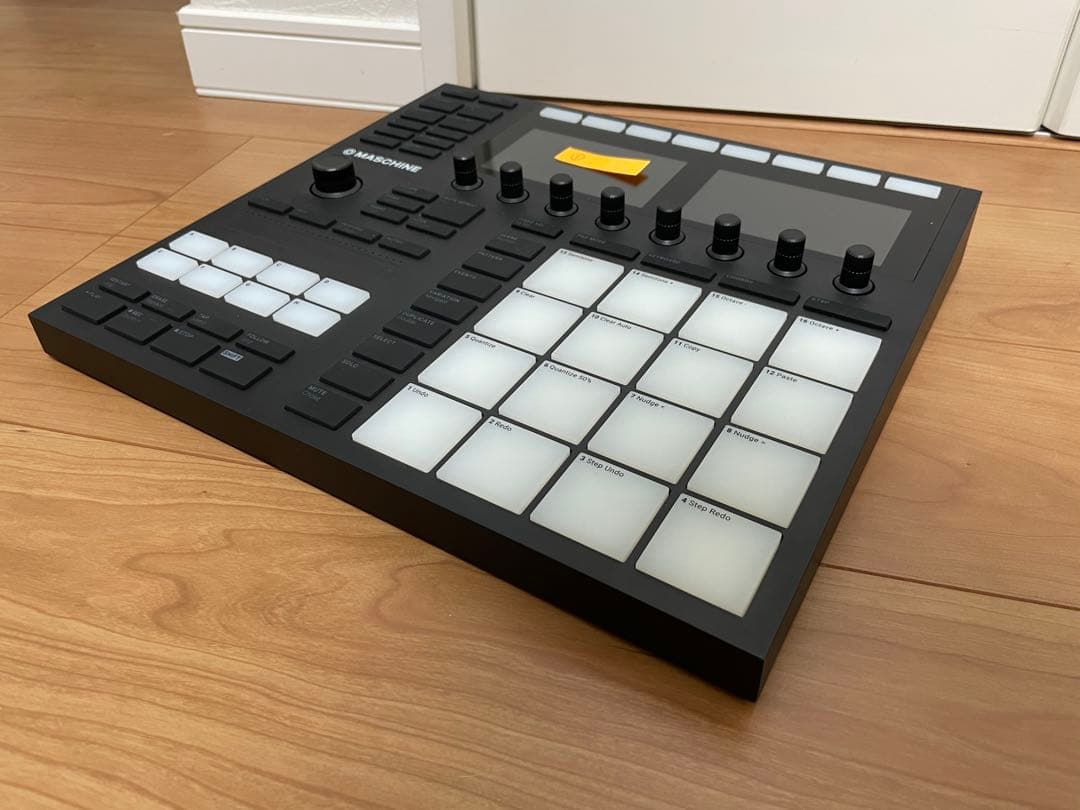 ①Native Instruments MASCHINE Mk3 ライセンス有